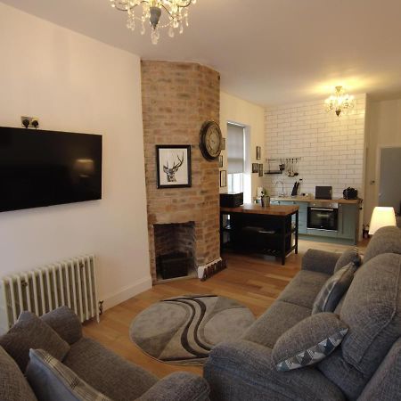 Rabbies School House, 2 Bed Apartment Ayr Town Centre Bagian luar foto