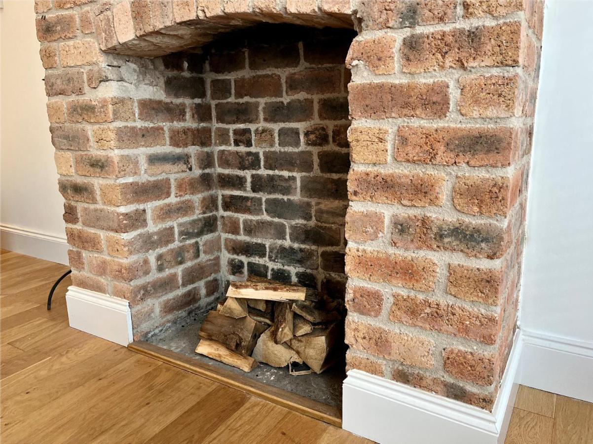 Rabbies School House, 2 Bed Apartment Ayr Town Centre Bagian luar foto